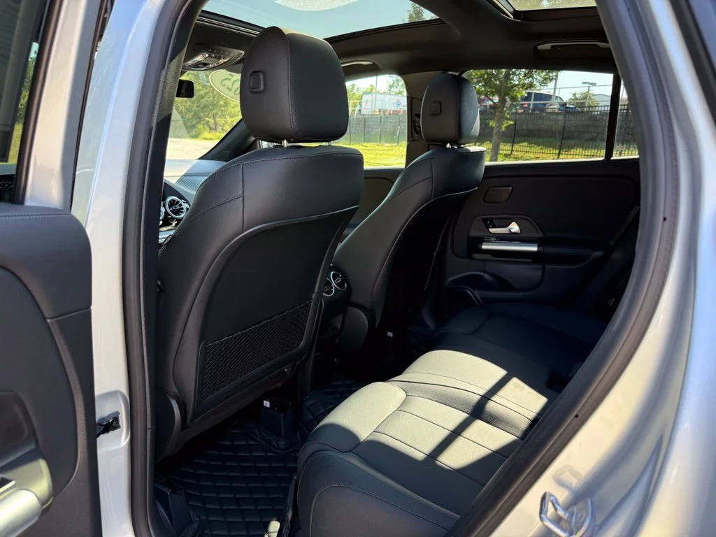 Used 2025  Mercedes-Benz GLA 250 image 24