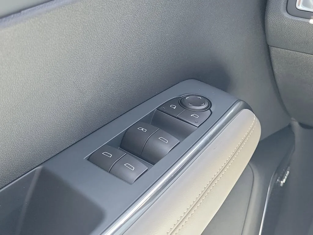 New 2026 Sterling Metallic GMC Elevation image 20