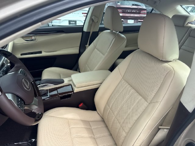 Used 2018 Beige Lexus 350 image 13