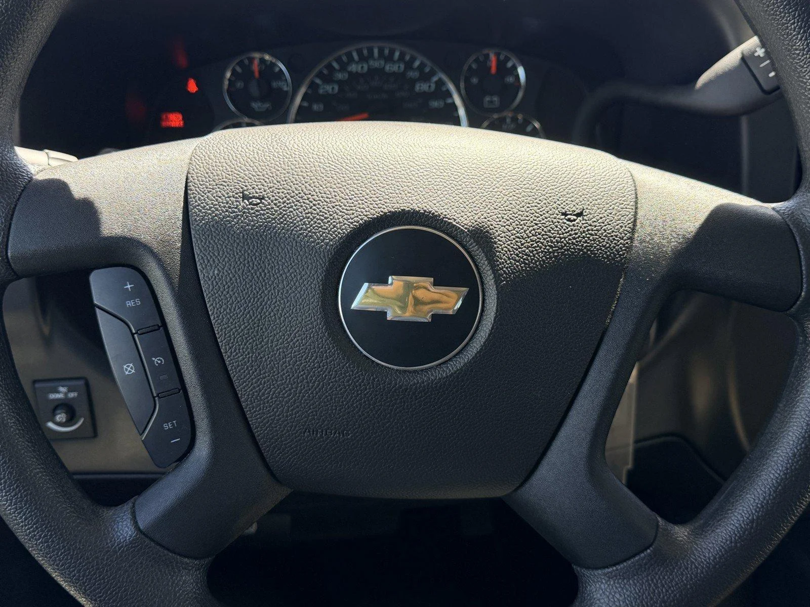 Used 2025 Summit White Chevrolet 1LT image 22