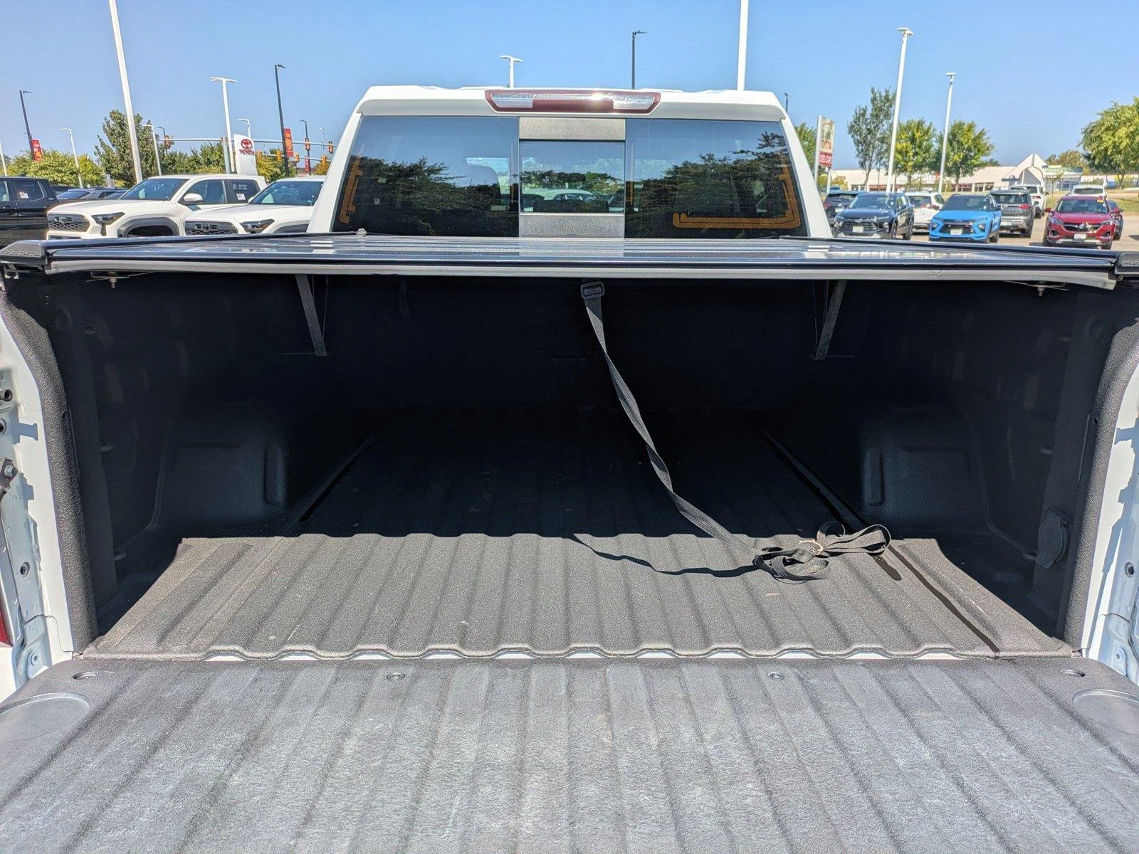 Used 2019 Summit White Chevrolet LT image 13