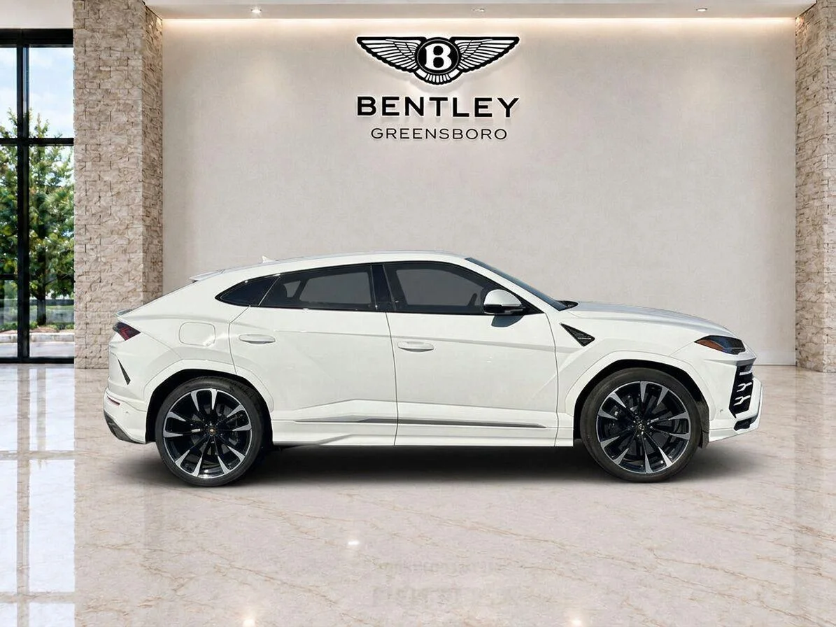 Used 2021 BALLOON WHITE PEARL LAMBORGHINI  image 6
