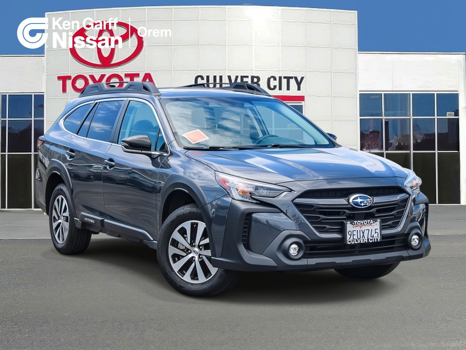 2023 Subaru Outback Premium's photo