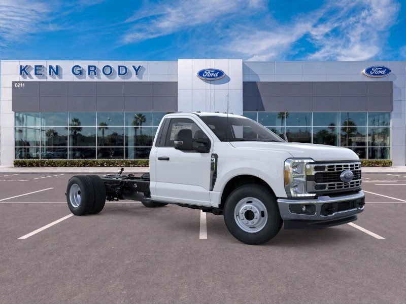 2026 Ford F-350 XL Regular Cab 169-In DRW's photo