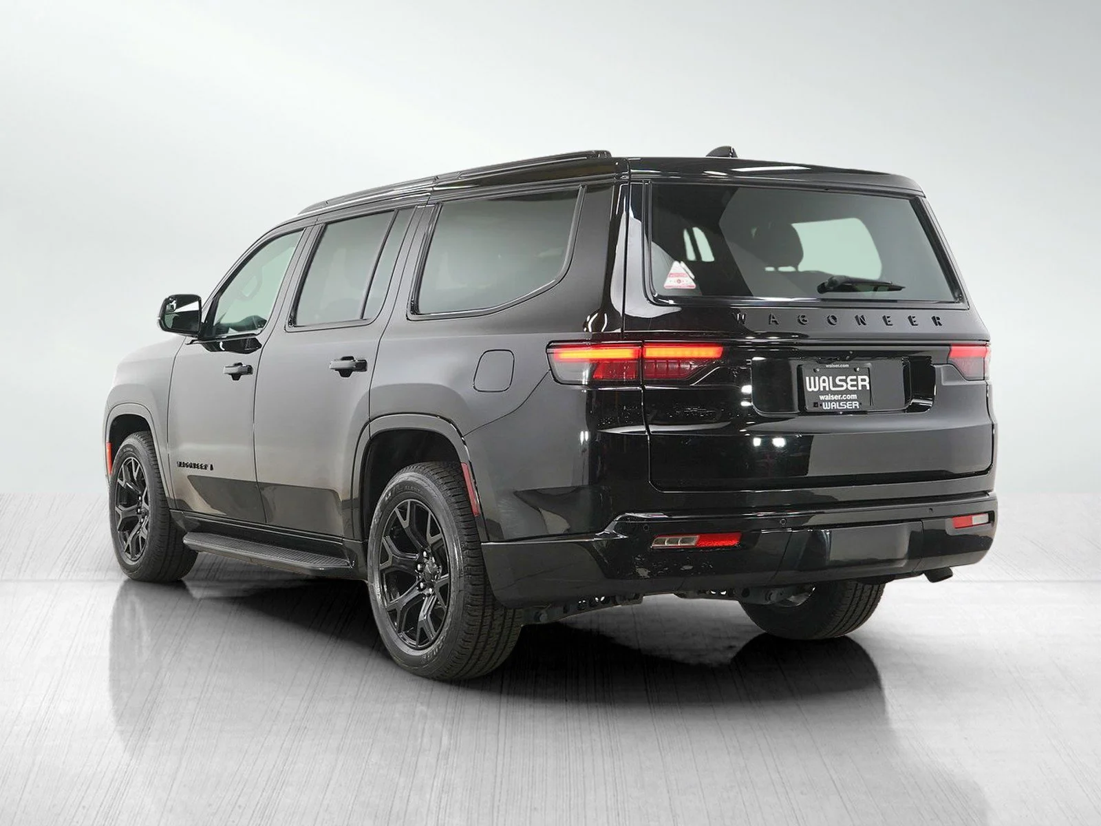 Used 2024 Diamond Black Crystal Pearlcoat Jeep Series II image 4