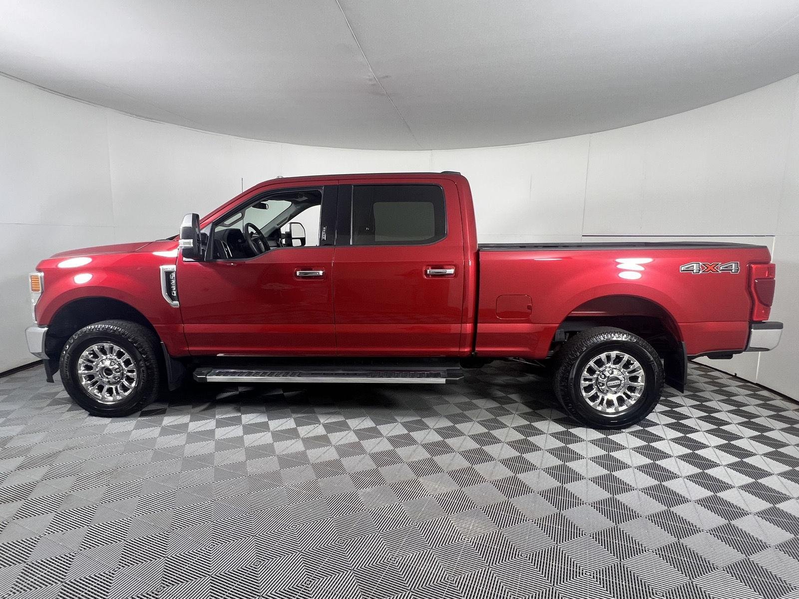 Used 2022 Rapid Red Metallic Tinted Clearcoat Ford XLT image 7