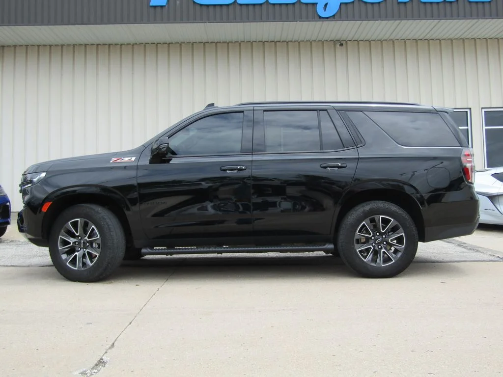 Used 2023 Black Chevrolet Z71 image 11
