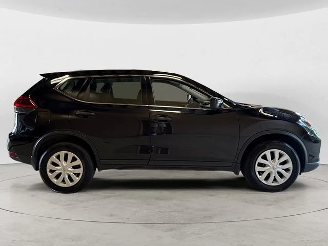 Used 2020 Black Nissan S image 7