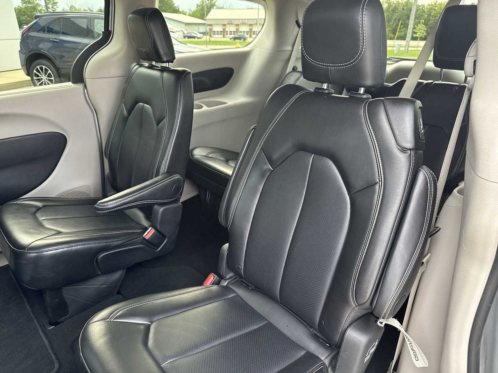 Used 2024 Silver Chrysler Touring L image 20