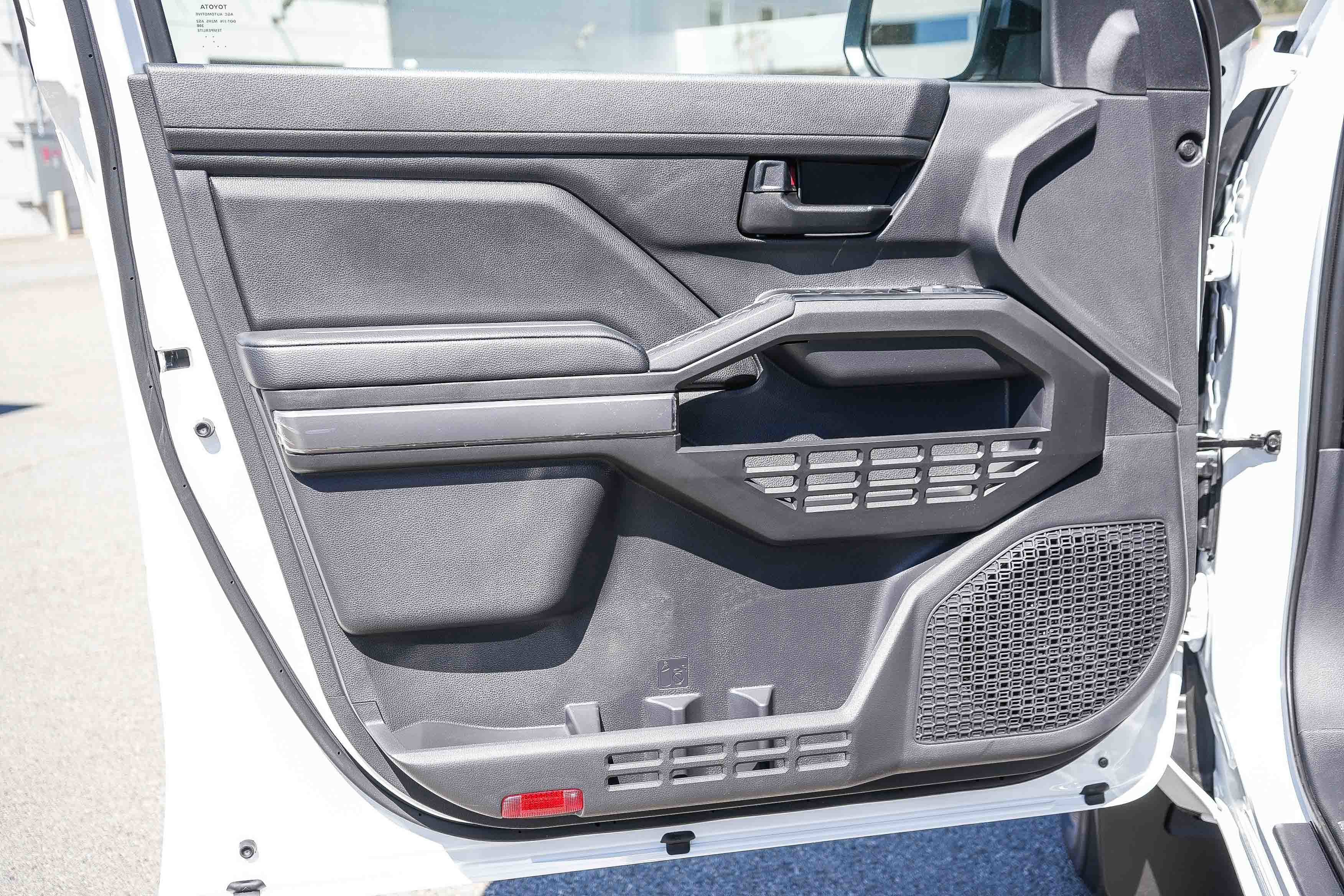 2026 Toyota Tacoma SR5 - Photo 22
