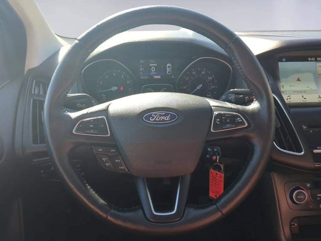 Used 2018 Red Ford SEL image 15