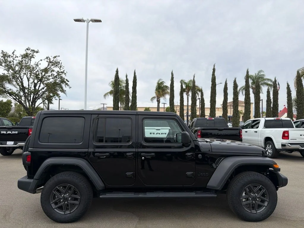 Used 2025 Black Jeep Sport S image 2