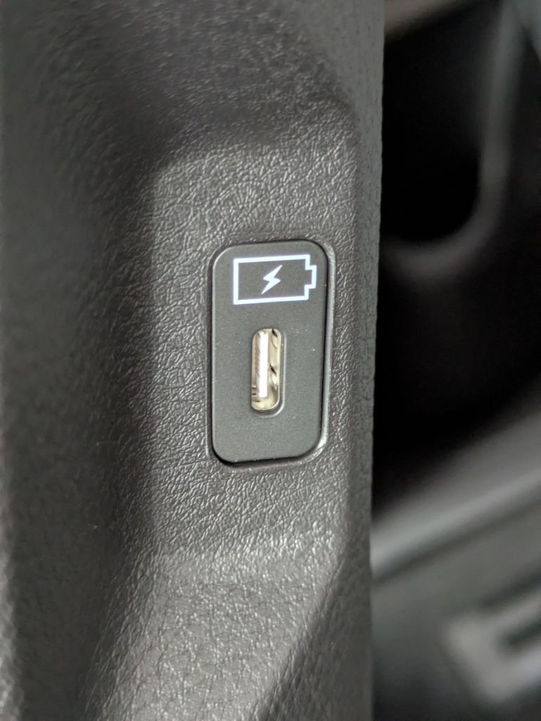 New 2026 Ceramic Silver Kia EX image 17