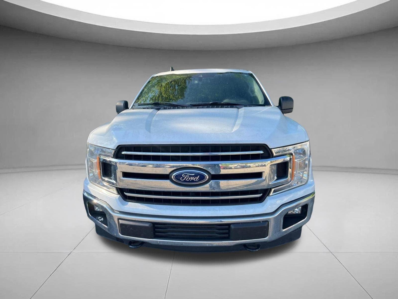 Used 2019 Oxford White Ford XLT image 2