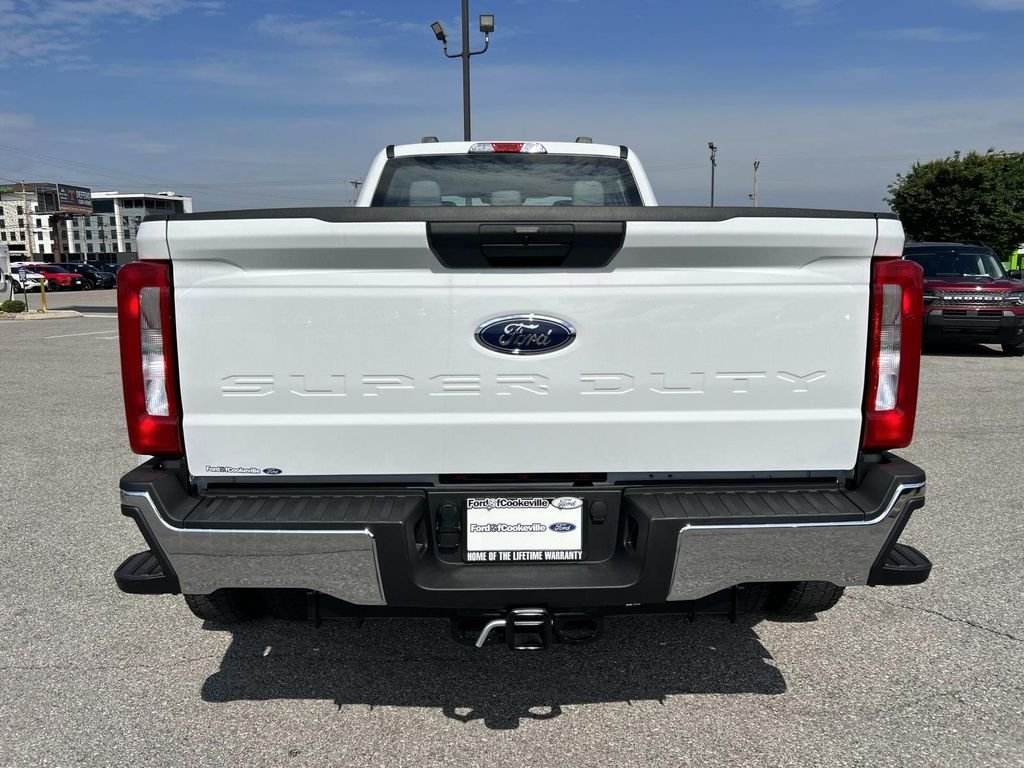 New 2026 Oxford White Ford XL image 5