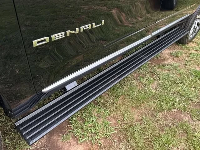 2026 GMC Yukon XL Denali - Photo 19