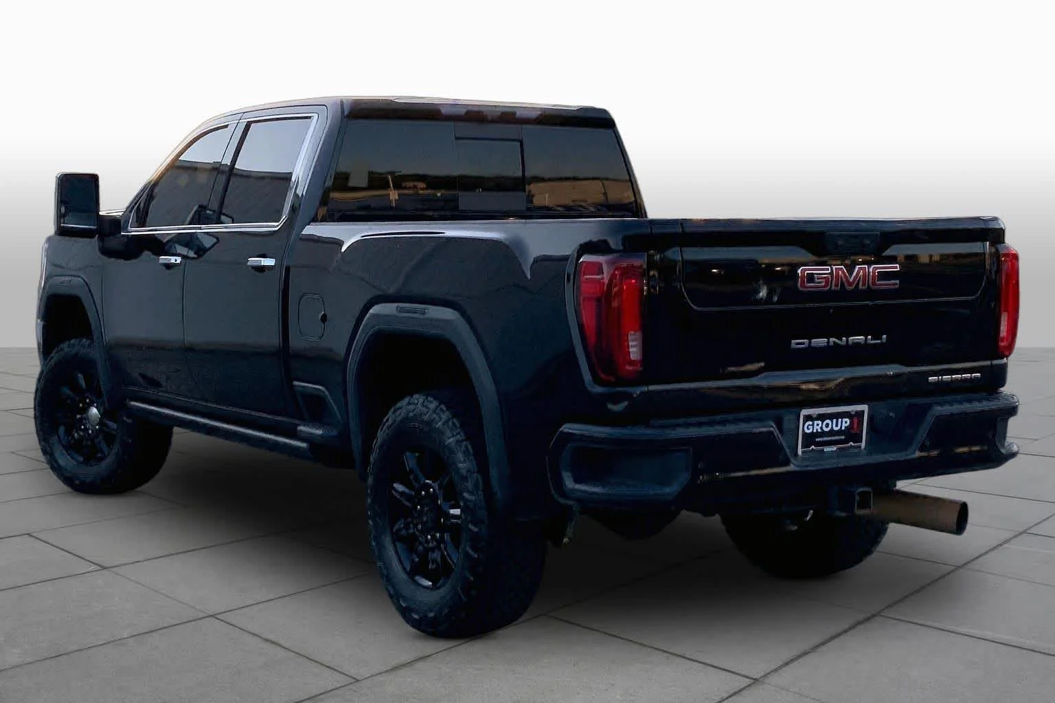 Used 2021 Ebony Twilight Metallic GMC Denali image 11