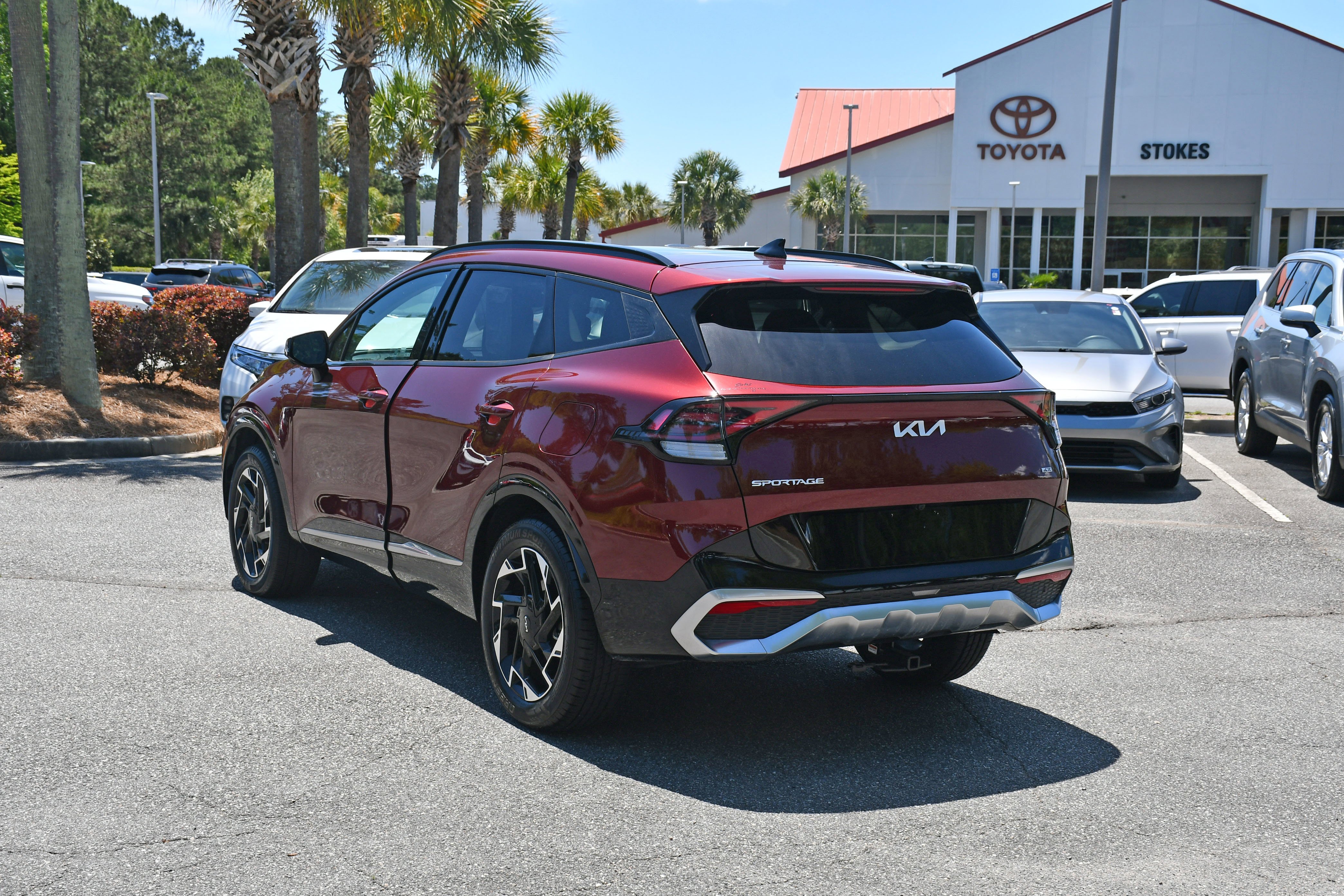 Used 2023 Red Kia SX-Prestige image 3