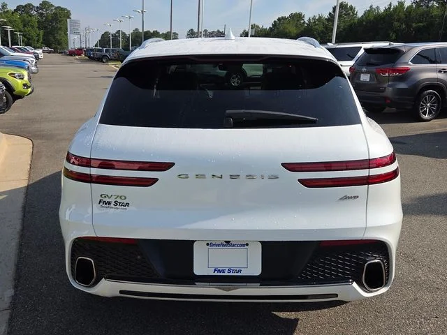 Used 2025 White Genesis 2.5T image 11
