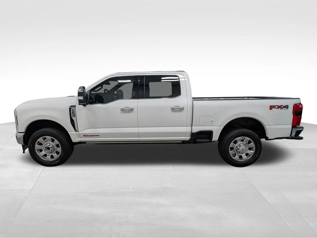 New 2026 Star White Metallic Tri-Coat Ford F-250® King Ranch® image 1