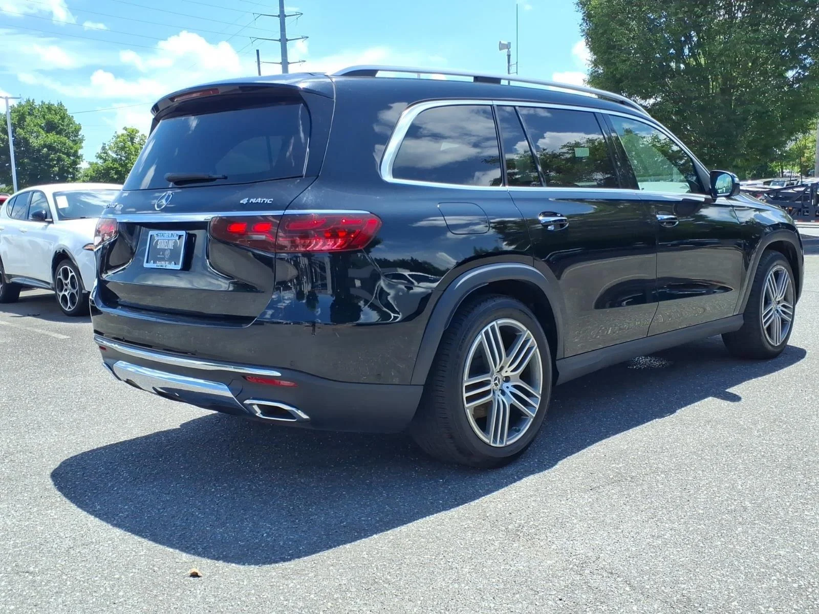 Used 2025 BLACK Mercedes-Benz 450 image 2
