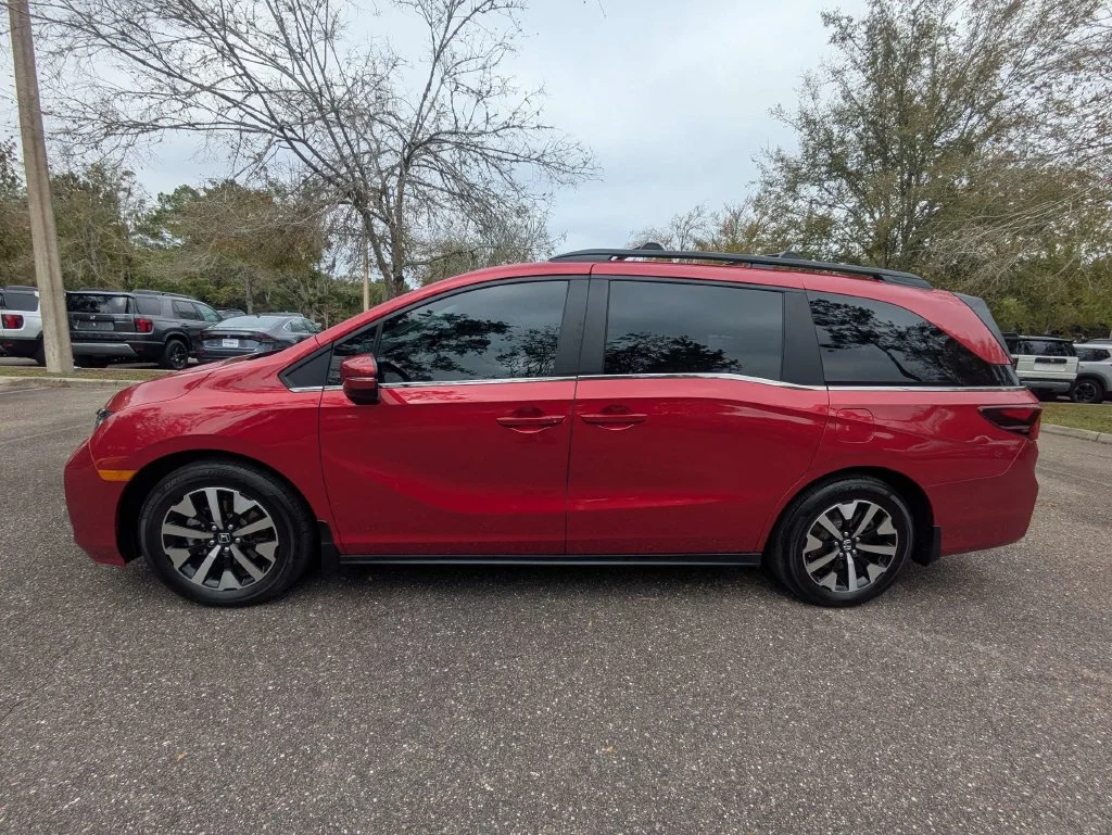 Certified Used 2025 Radiant Red Metallic II Honda EX-L image 7