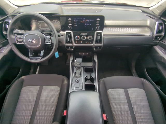 2021 Kia Sorento LX - Photo 17