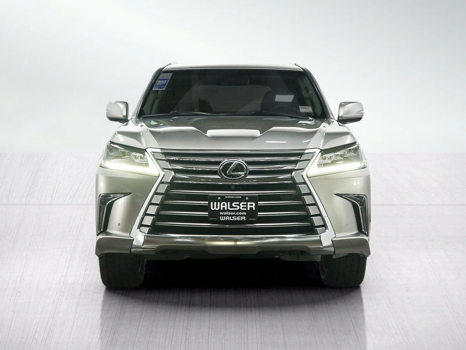 Used 2018 Silver Lexus 570 image 8