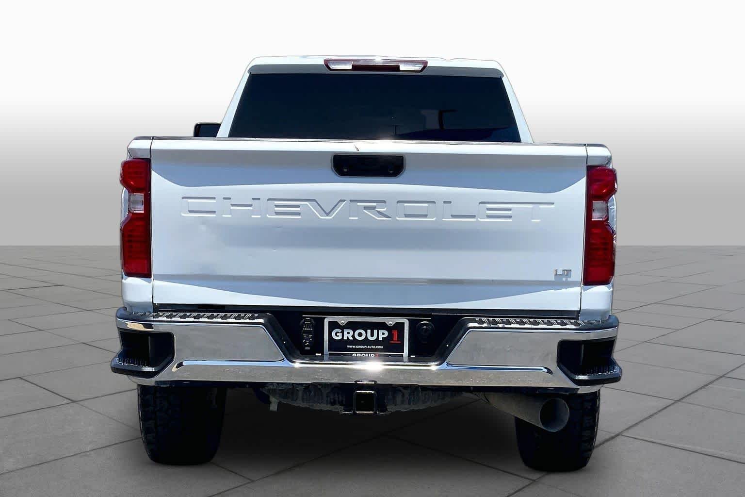 Used 2021 Summit White Chevrolet LT image 4