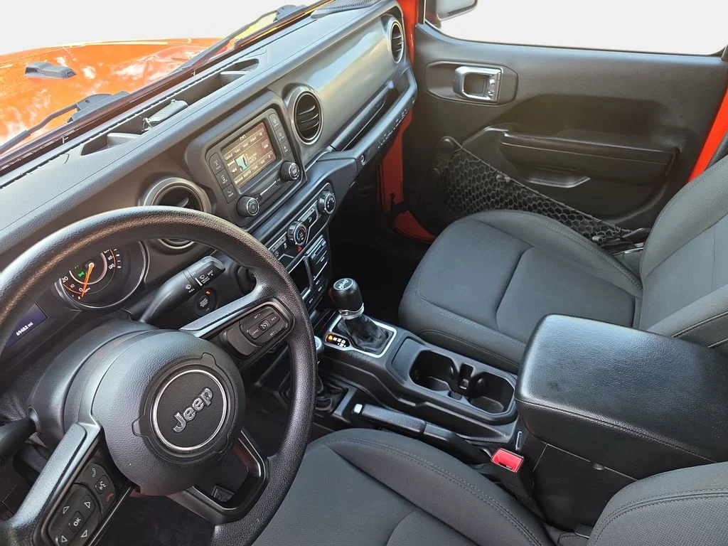 Certified Used 2019 Metallic Jeep Unlimited Sport image 22