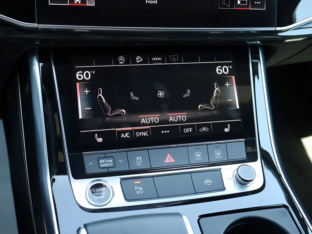 Used 2025  Audi 55 Premium Plus image 27
