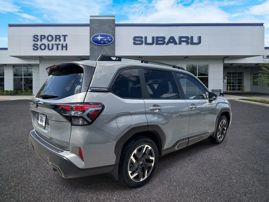 Used 2025 Beige Subaru Limited image 3