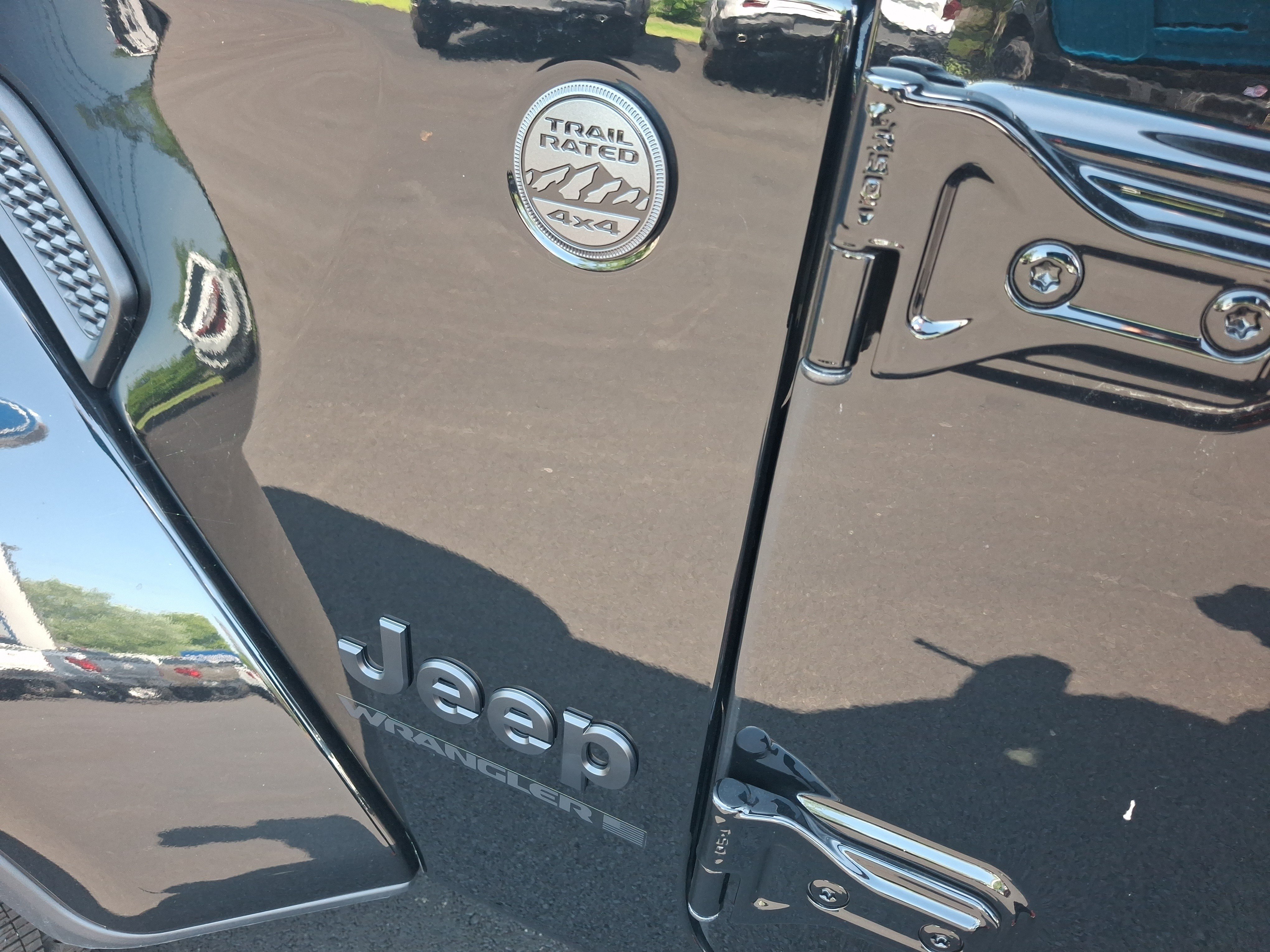 Used 2025 Black Clearcoat Jeep Sahara image 8