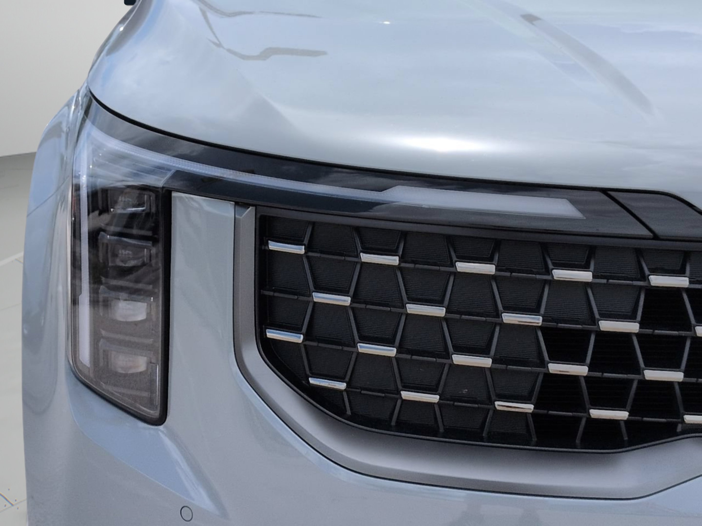 New 2026 Ceramic Silver Kia SX Prestige image 35