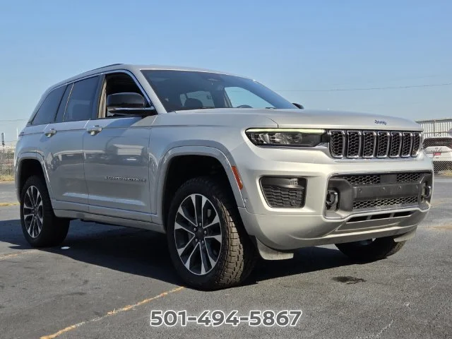 Used 2022 Silver Jeep Overland image 4