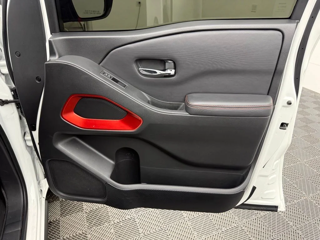 Used 2024 White Nissan PRO-4X image 30