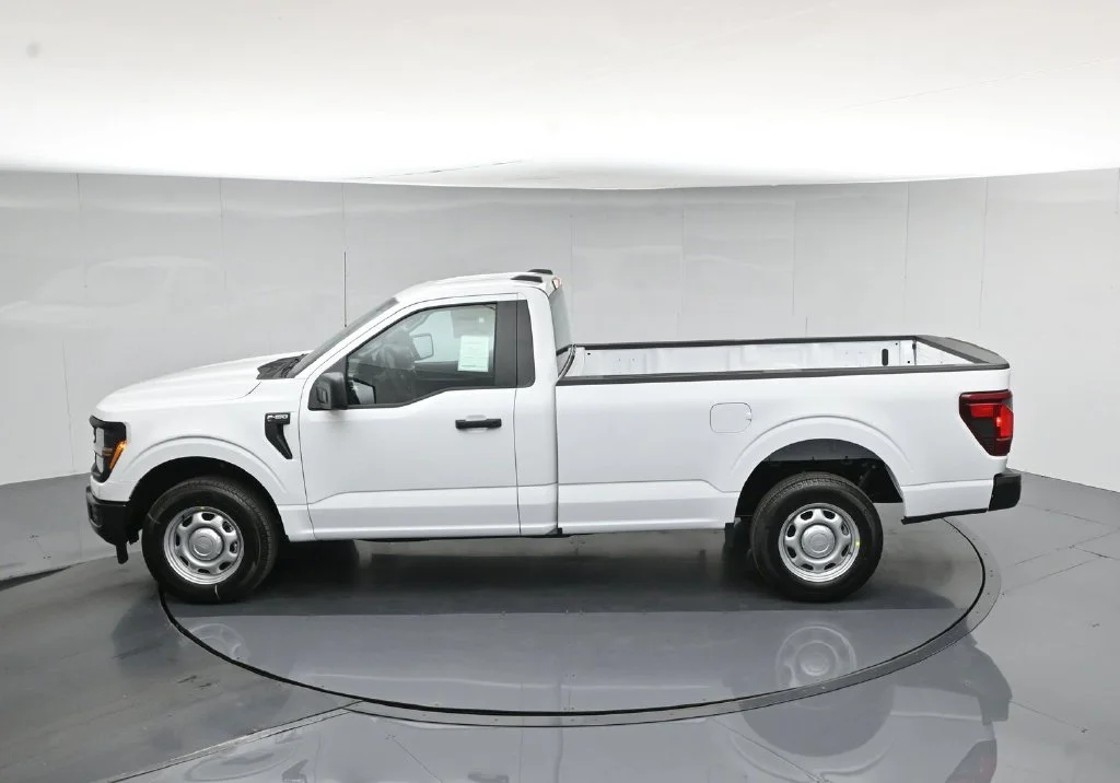 New 2026 Oxford White Ford XL image 33