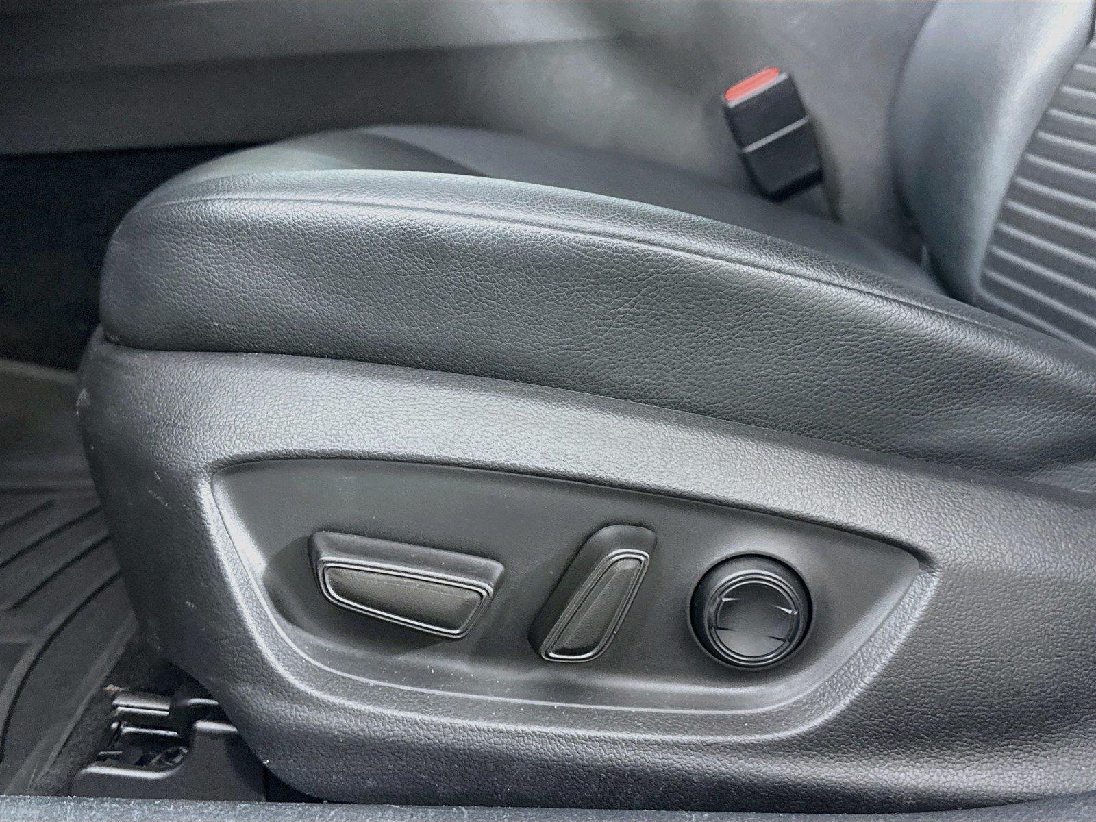 Used 2022 Ice Edge Toyota SE image 28