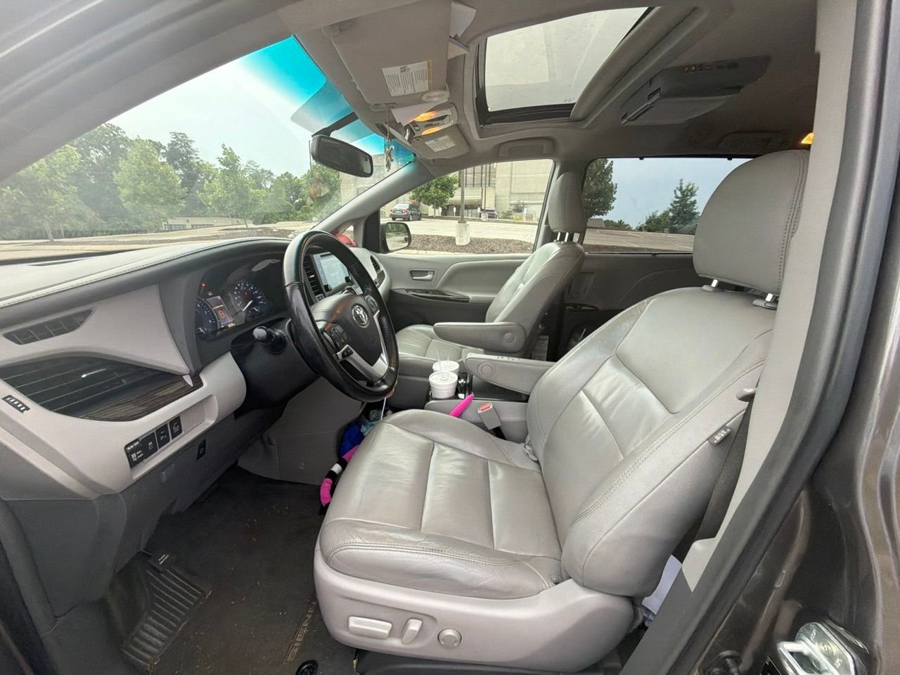 Used 2015 Gray Toyota XLE image 6