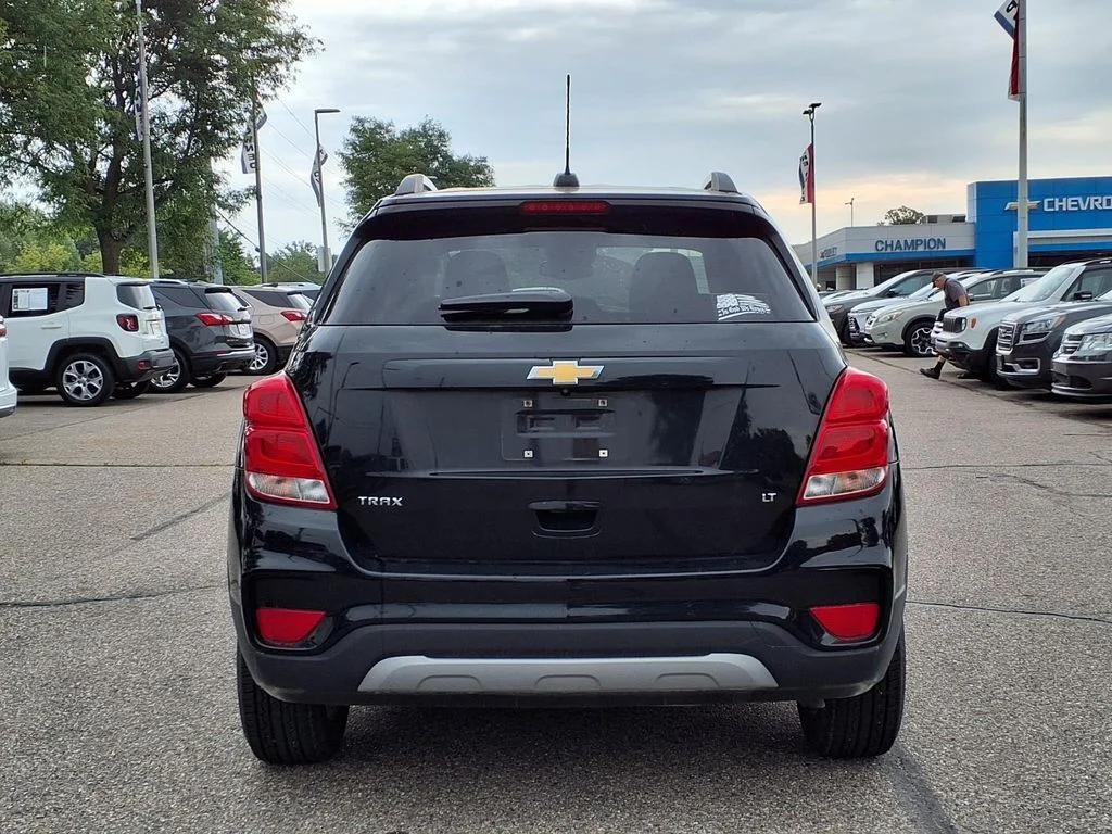 Used 2017 Black Chevrolet LT image 5