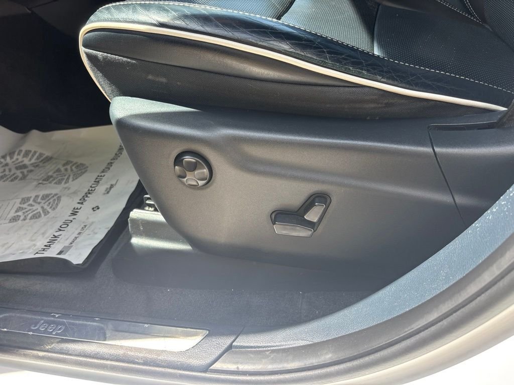 Used 2015 Bright White Jeep Overland image 26