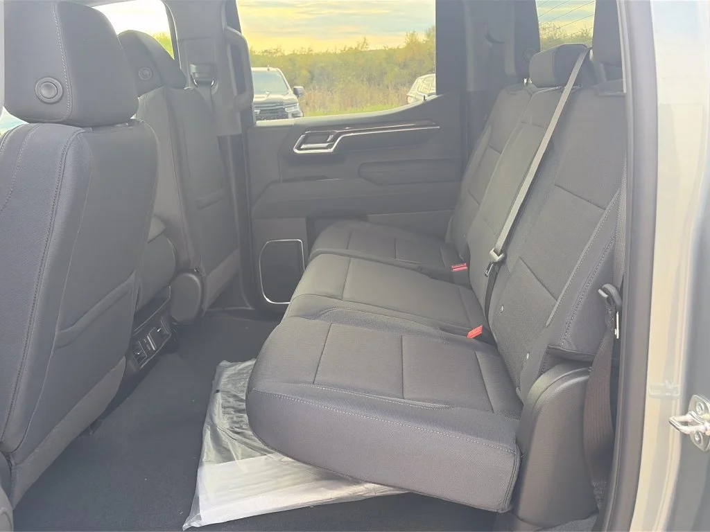 New 2026 Sterling Gray Metallic Chevrolet LT (2FL) image 26