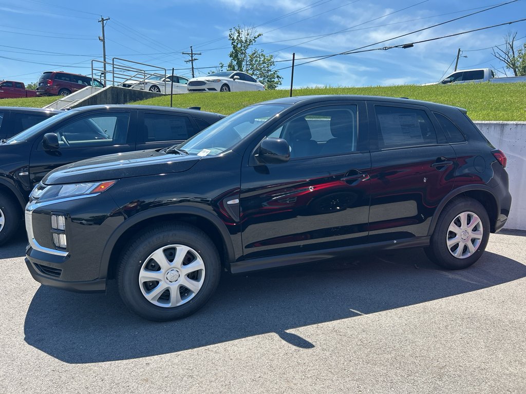 New 2026 Labrador Black Pearl Mitsubishi 2.0 S image 3