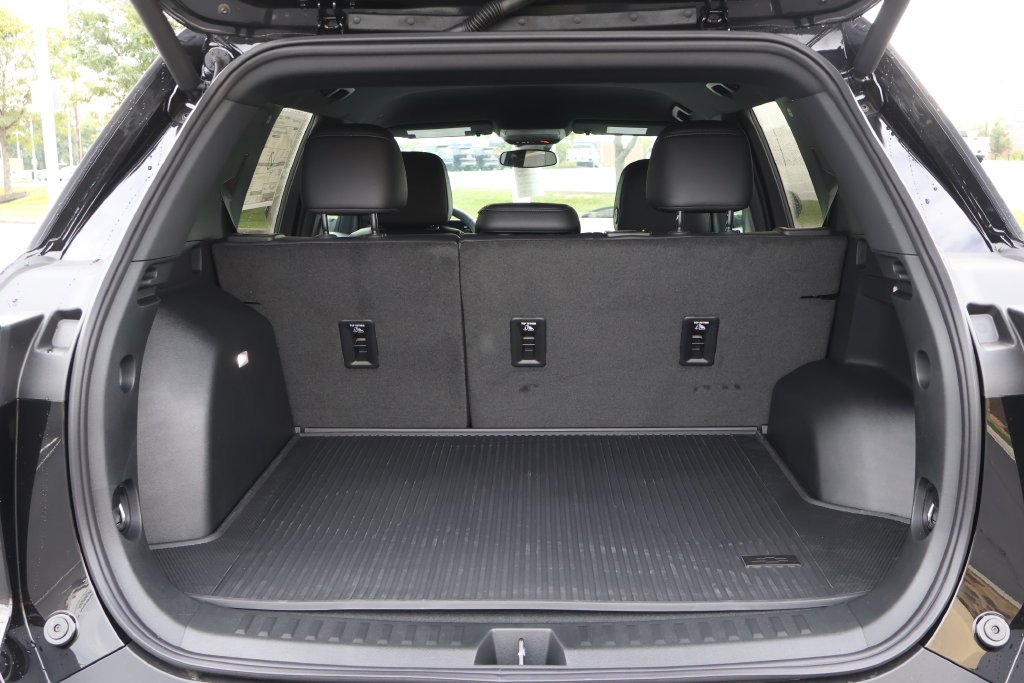2027 Chevrolet Equinox LT - Photo 45