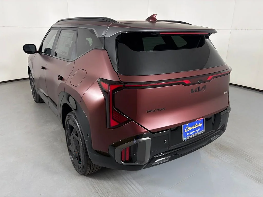 New 2027 Magma Red Matte Kia X-Line SX image 6