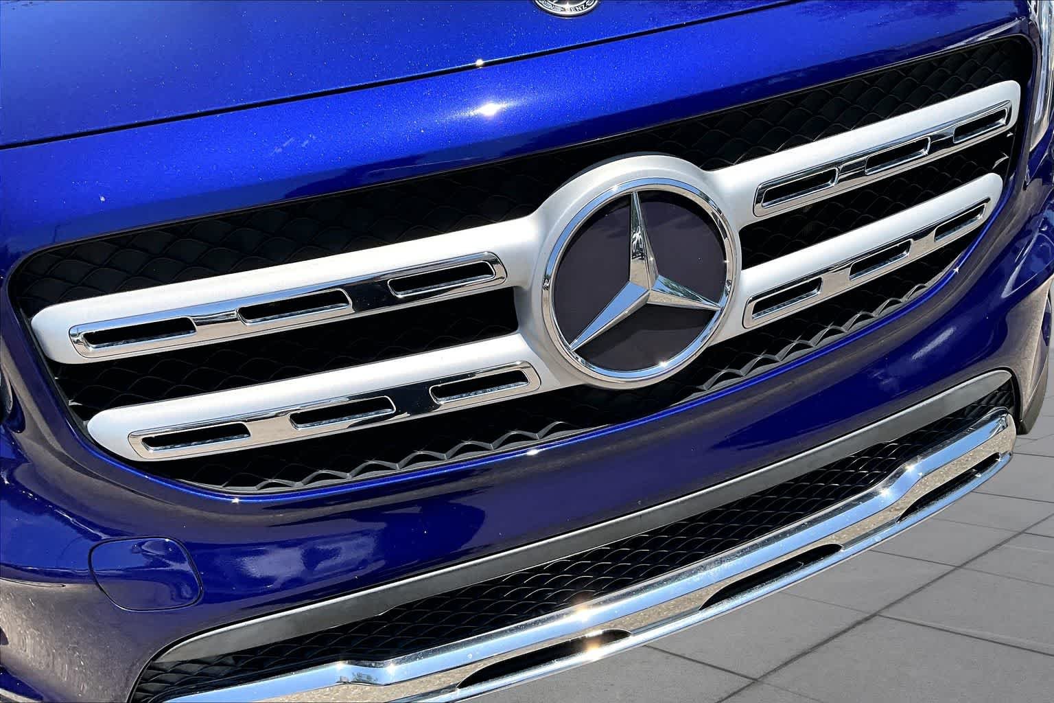 Used 2021 Galaxy Blue Metallic Mercedes-Benz GLB 250 image 30