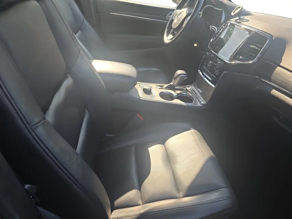 Used 2021 Black Jeep Limited image 24
