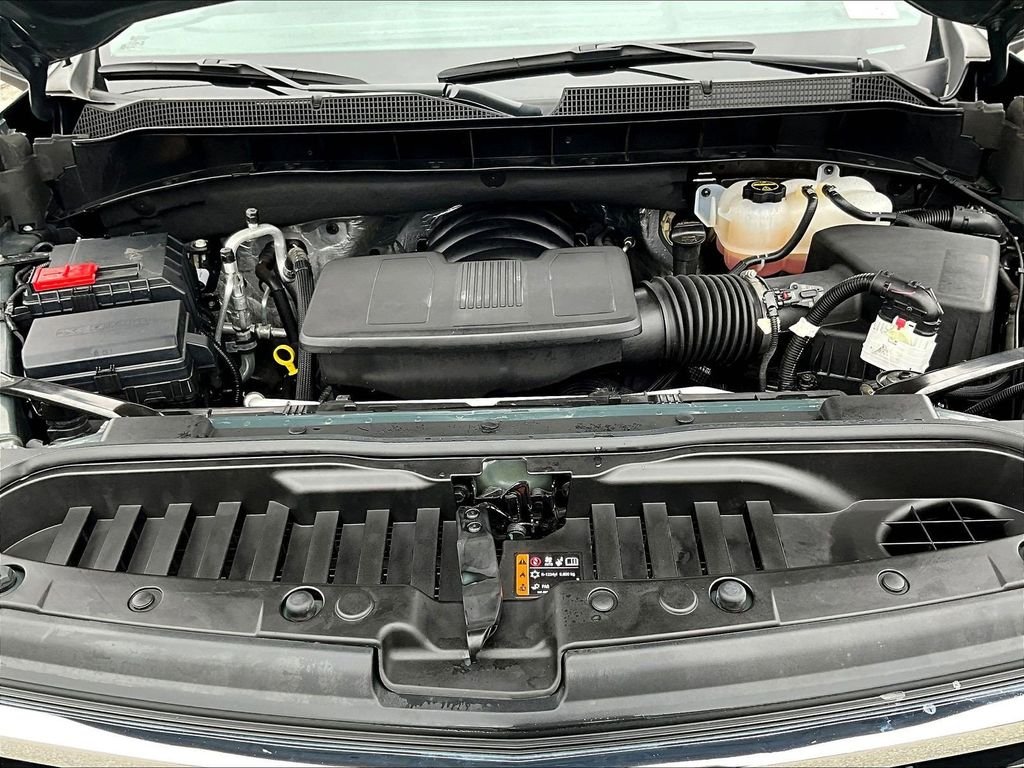 Used 2025 Gray Chevrolet LT image 28