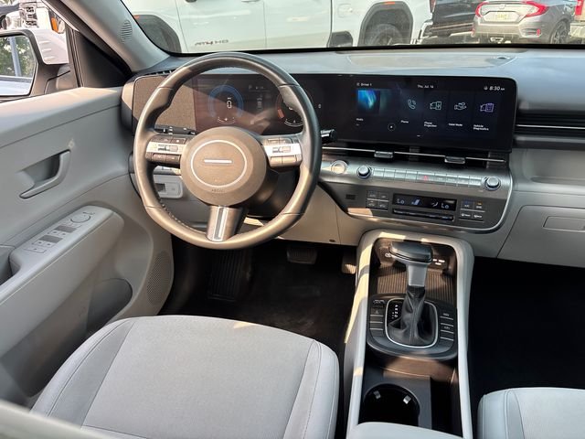 Used 2024 White Hyundai SEL image 11
