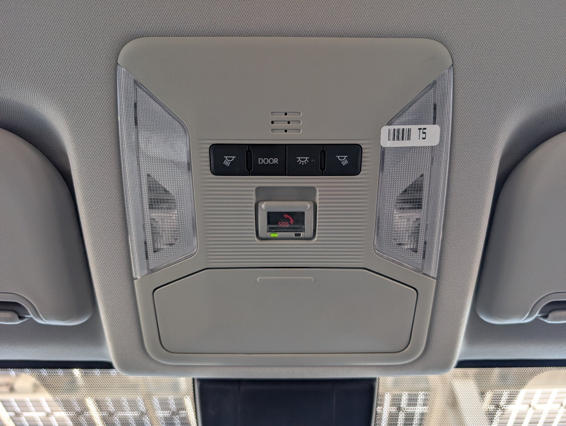2025 Toyota RAV4 LE - Photo 18